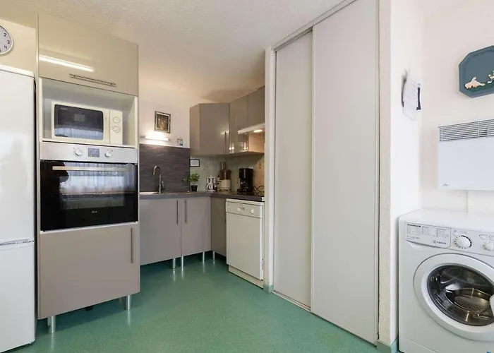 Calme, 8 Personnes, Proche Centre, Parking, Lary Soulan - Fr-1-296-169 Apartment *