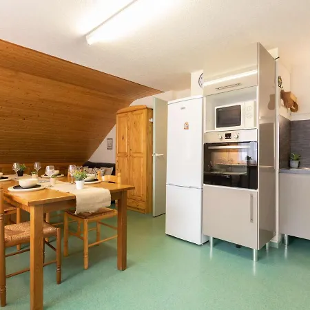 Calme, 8 Personnes, Proche Centre, Parking, Lary Soulan - Fr-1-296-169 דירה