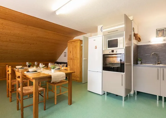 Calme, 8 Personnes, Proche Centre, Parking, Lary Soulan - Fr-1-296-169 アパート